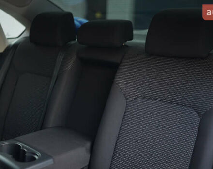 Білий Фольксваген Пассат, об'ємом двигуна 1.8 л та пробігом 204 тис. км за 12000 $, фото 22 на Automoto.ua