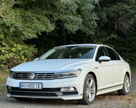 Белый Фольксваген Пассат, объемом двигателя 2 л и пробегом 241 тыс. км за 16800 $, фото 1 на Automoto.ua