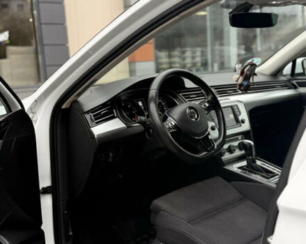 Белый Фольксваген Пассат, объемом двигателя 1.97 л и пробегом 260 тыс. км за 14500 $, фото 22 на Automoto.ua