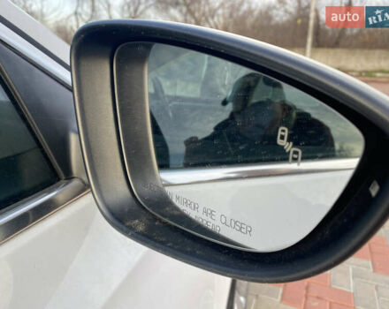 Белый Фольксваген Пассат, объемом двигателя 1.8 л и пробегом 171 тыс. км за 15100 $, фото 5 на Automoto.ua