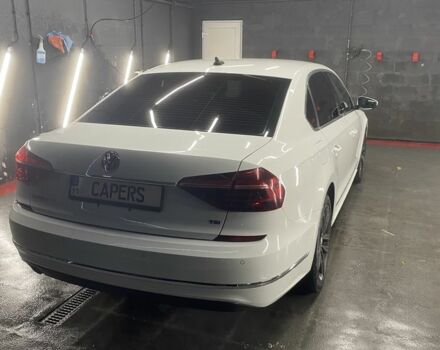 Белый Фольксваген Пассат, объемом двигателя 1.8 л и пробегом 207 тыс. км за 12500 $, фото 2 на Automoto.ua