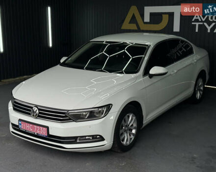 Белый Фольксваген Пассат, объемом двигателя 2 л и пробегом 230 тыс. км за 14900 $, фото 8 на Automoto.ua