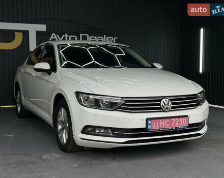 Белый Фольксваген Пассат, объемом двигателя 2 л и пробегом 230 тыс. км за 14900 $, фото 1 на Automoto.ua