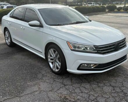 Белый Фольксваген Пассат, объемом двигателя 1.8 л и пробегом 71 тыс. км за 2600 $, фото 2 на Automoto.ua