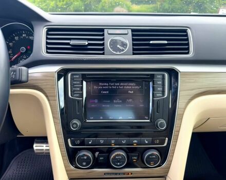 Белый Фольксваген Пассат, объемом двигателя 1.8 л и пробегом 76 тыс. км за 7500 $, фото 10 на Automoto.ua