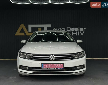 Белый Фольксваген Пассат, объемом двигателя 2 л и пробегом 230 тыс. км за 14900 $, фото 5 на Automoto.ua