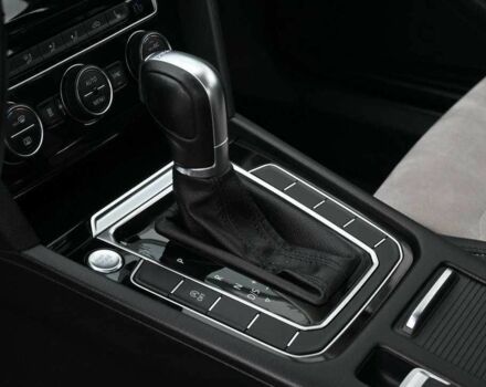 Белый Фольксваген Пассат, объемом двигателя 1.8 л и пробегом 200 тыс. км за 9800 $, фото 13 на Automoto.ua