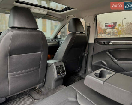 Белый Фольксваген Пассат, объемом двигателя 1.8 л и пробегом 165 тыс. км за 12299 $, фото 13 на Automoto.ua