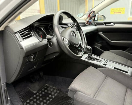 Белый Фольксваген Пассат, объемом двигателя 1.97 л и пробегом 260 тыс. км за 14500 $, фото 4 на Automoto.ua