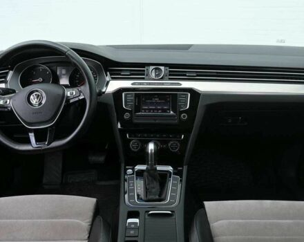 Белый Фольксваген Пассат, объемом двигателя 1.8 л и пробегом 200 тыс. км за 9800 $, фото 18 на Automoto.ua