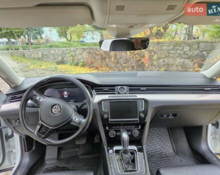 Белый Фольксваген Пассат, объемом двигателя 1.8 л и пробегом 255 тыс. км за 18200 $, фото 23 на Automoto.ua