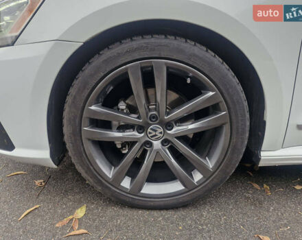 Белый Фольксваген Пассат, объемом двигателя 1.8 л и пробегом 155 тыс. км за 15000 $, фото 8 на Automoto.ua