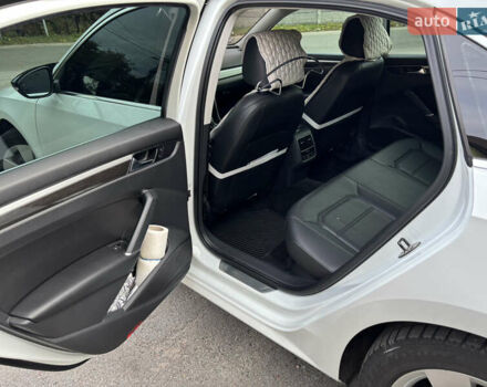 Белый Фольксваген Пассат, объемом двигателя 1.8 л и пробегом 174 тыс. км за 17300 $, фото 9 на Automoto.ua