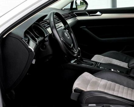 Белый Фольксваген Пассат, объемом двигателя 1.8 л и пробегом 200 тыс. км за 9800 $, фото 7 на Automoto.ua