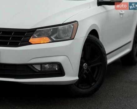 Белый Фольксваген Пассат, объемом двигателя 1.8 л и пробегом 163 тыс. км за 14700 $, фото 2 на Automoto.ua