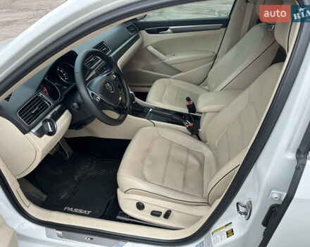 Белый Фольксваген Пассат, объемом двигателя 1.8 л и пробегом 193 тыс. км за 11500 $, фото 19 на Automoto.ua
