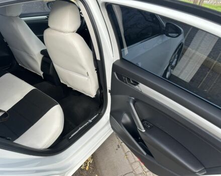 Белый Фольксваген Пассат, объемом двигателя 1.8 л и пробегом 107 тыс. км за 286 $, фото 13 на Automoto.ua