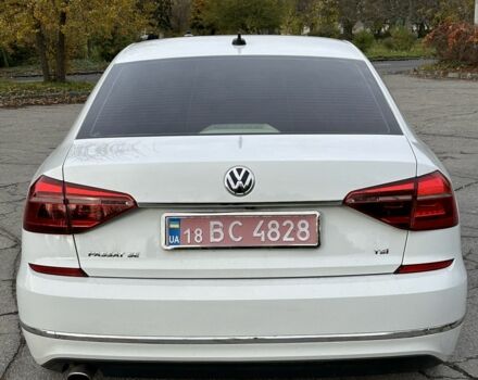 Белый Фольксваген Пассат, объемом двигателя 1.8 л и пробегом 260 тыс. км за 10000 $, фото 2 на Automoto.ua