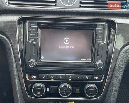 Белый Фольксваген Пассат, объемом двигателя 1.8 л и пробегом 218 тыс. км за 13500 $, фото 11 на Automoto.ua