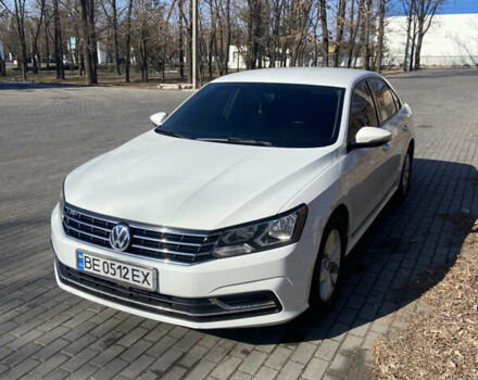 Белый Фольксваген Пассат, объемом двигателя 1.8 л и пробегом 250 тыс. км за 12100 $, фото 4 на Automoto.ua