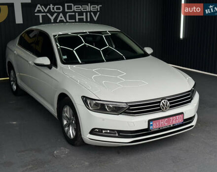 Белый Фольксваген Пассат, объемом двигателя 2 л и пробегом 230 тыс. км за 14900 $, фото 2 на Automoto.ua
