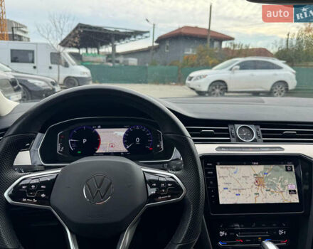 Белый Фольксваген Пассат, объемом двигателя 1.97 л и пробегом 195 тыс. км за 15500 $, фото 4 на Automoto.ua