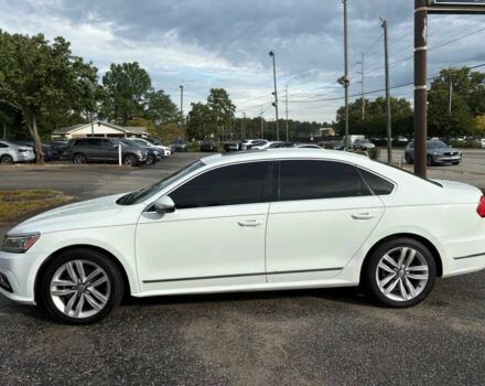 Белый Фольксваген Пассат, объемом двигателя 1.8 л и пробегом 71 тыс. км за 2600 $, фото 3 на Automoto.ua