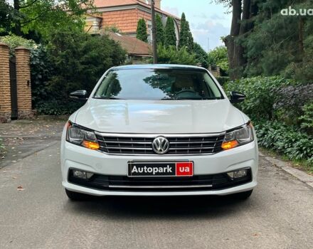 Білий Фольксваген Пассат, об'ємом двигуна 1.8 л та пробігом 162 тис. км за 12940 $, фото 1 на Automoto.ua