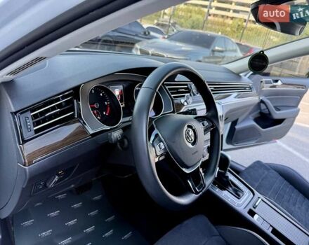 Білий Фольксваген Пассат, об'ємом двигуна 1.97 л та пробігом 174 тис. км за 21500 $, фото 32 на Automoto.ua