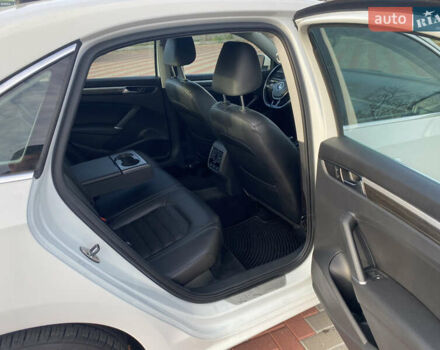 Белый Фольксваген Пассат, объемом двигателя 1.8 л и пробегом 171 тыс. км за 15100 $, фото 25 на Automoto.ua