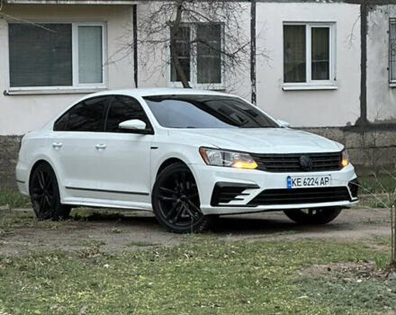Белый Фольксваген Пассат, объемом двигателя 1.8 л и пробегом 139 тыс. км за 13500 $, фото 10 на Automoto.ua