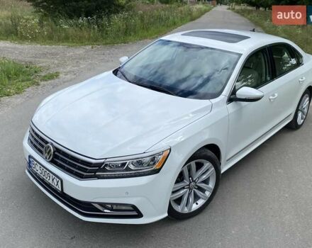 Білий Фольксваген Пассат, об'ємом двигуна 1.8 л та пробігом 118 тис. км за 15700 $, фото 5 на Automoto.ua