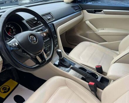 Білий Фольксваген Пассат, об'ємом двигуна 1.8 л та пробігом 119 тис. км за 14000 $, фото 8 на Automoto.ua