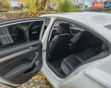 Белый Фольксваген Пассат, объемом двигателя 1.8 л и пробегом 255 тыс. км за 18200 $, фото 14 на Automoto.ua