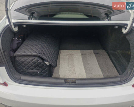 Белый Фольксваген Пассат, объемом двигателя 1.8 л и пробегом 155 тыс. км за 15000 $, фото 9 на Automoto.ua