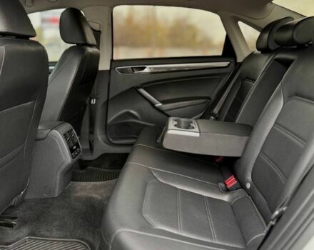 Белый Фольксваген Пассат, объемом двигателя 1.8 л и пробегом 165 тыс. км за 12199 $, фото 21 на Automoto.ua