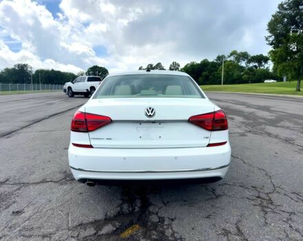 Белый Фольксваген Пассат, объемом двигателя 1.8 л и пробегом 76 тыс. км за 7500 $, фото 5 на Automoto.ua