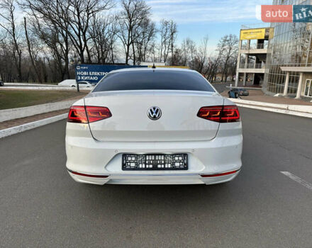 Фольксваген Пассат 2016 в Одессе на Automoto.ua Белый Фольксваген Пассат, объемом двигателя 1.4 л и пробегом 235 тыс. км за 17500 $, фото 4 на Automoto.ua