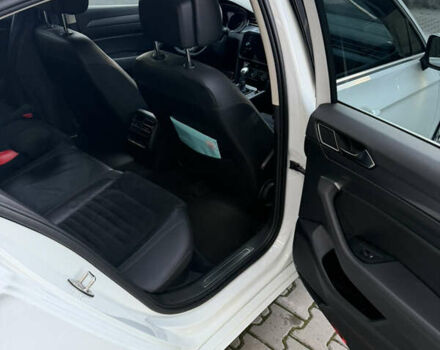 Белый Фольксваген Пассат, объемом двигателя 1.97 л и пробегом 260 тыс. км за 17750 $, фото 10 на Automoto.ua