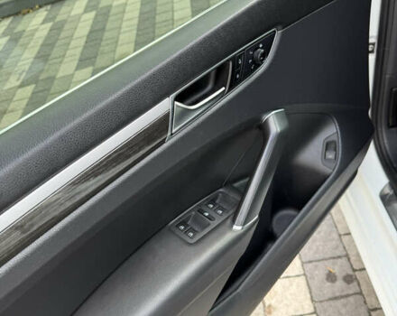 Фольксваген Пассат 2017 в Львове на Automoto.ua Белый Фольксваген Пассат, объемом двигателя 2 л и пробегом 88 тыс. км за 15900 $, фото 15 на Automoto.ua