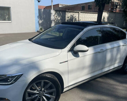 Белый Фольксваген Пассат, объемом двигателя 1.97 л и пробегом 123 тыс. км за 23499 $, фото 10 на Automoto.ua