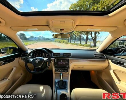 Белый Фольксваген Пассат, объемом двигателя 2 л и пробегом 192 тыс. км за 9999 $, фото 7 на Automoto.ua