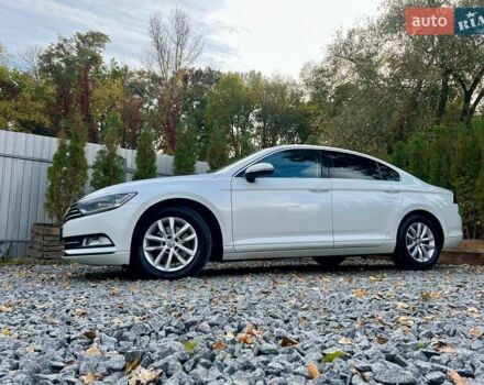 Белый Фольксваген Пассат, объемом двигателя 1.97 л и пробегом 240 тыс. км за 17900 $, фото 18 на Automoto.ua