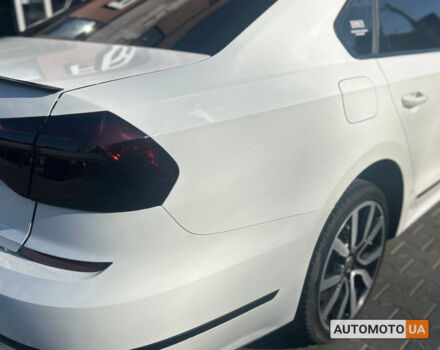 Белый Фольксваген Пассат, объемом двигателя 1.8 л и пробегом 81 тыс. км за 15500 $, фото 7 на Automoto.ua