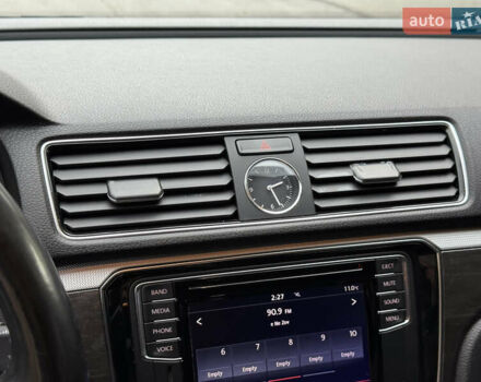 Белый Фольксваген Пассат, объемом двигателя 1.8 л и пробегом 57 тыс. км за 11299 $, фото 45 на Automoto.ua