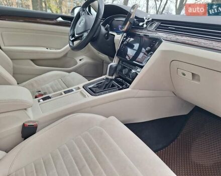 Белый Фольксваген Пассат, объемом двигателя 2 л и пробегом 200 тыс. км за 22500 $, фото 20 на Automoto.ua