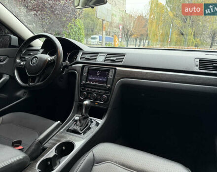 Белый Фольксваген Пассат, объемом двигателя 1.8 л и пробегом 57 тыс. км за 11299 $, фото 12 на Automoto.ua