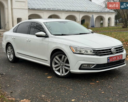 Белый Фольксваген Пассат, объемом двигателя 1.8 л и пробегом 150 тыс. км за 14600 $, фото 2 на Automoto.ua