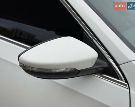 Белый Фольксваген Пассат, объемом двигателя 1.8 л и пробегом 57 тыс. км за 11299 $, фото 28 на Automoto.ua