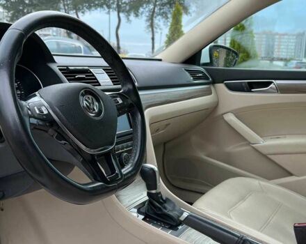 Білий Фольксваген Пассат, об'ємом двигуна 2 л та пробігом 115 тис. км за 12500 $, фото 9 на Automoto.ua